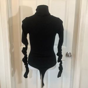 Fashion Nova turtle Neck black  stretch bodysuit size Medium